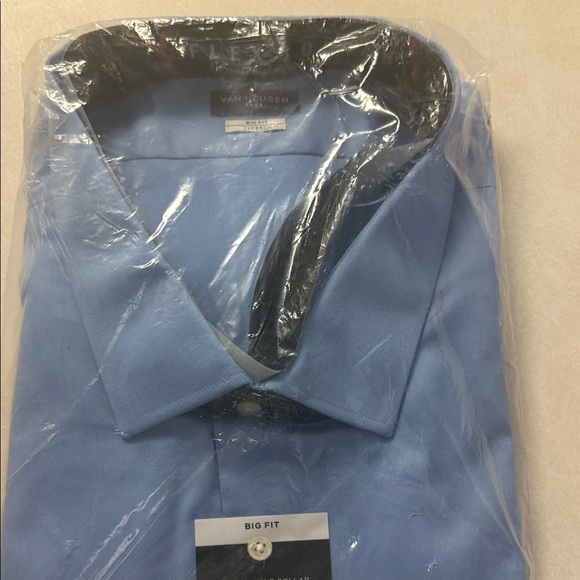 Van Heusen Men's Sky Blue Dress Shirt - Picture 4 of 5